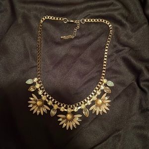 Statement necklace